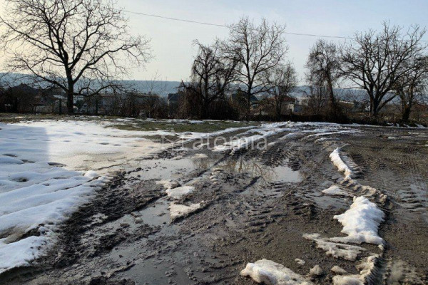 Na predaj pozemky v Rozhanovciach